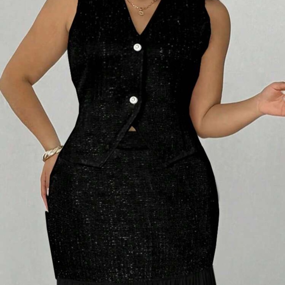 Elegant Black Sleeveless Vest and Maxi Skirt Set - Picture 3 of 4